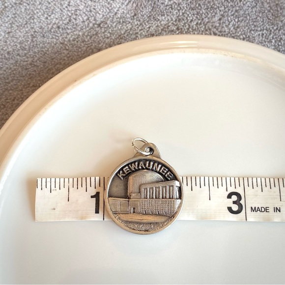 Kewaunee Nuclear Power plant anniversary plate, buckle, and medallion. - Picture 7 of 9